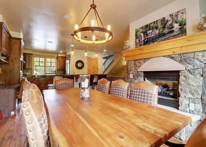 39c Union Creek Townhomes West Apartment